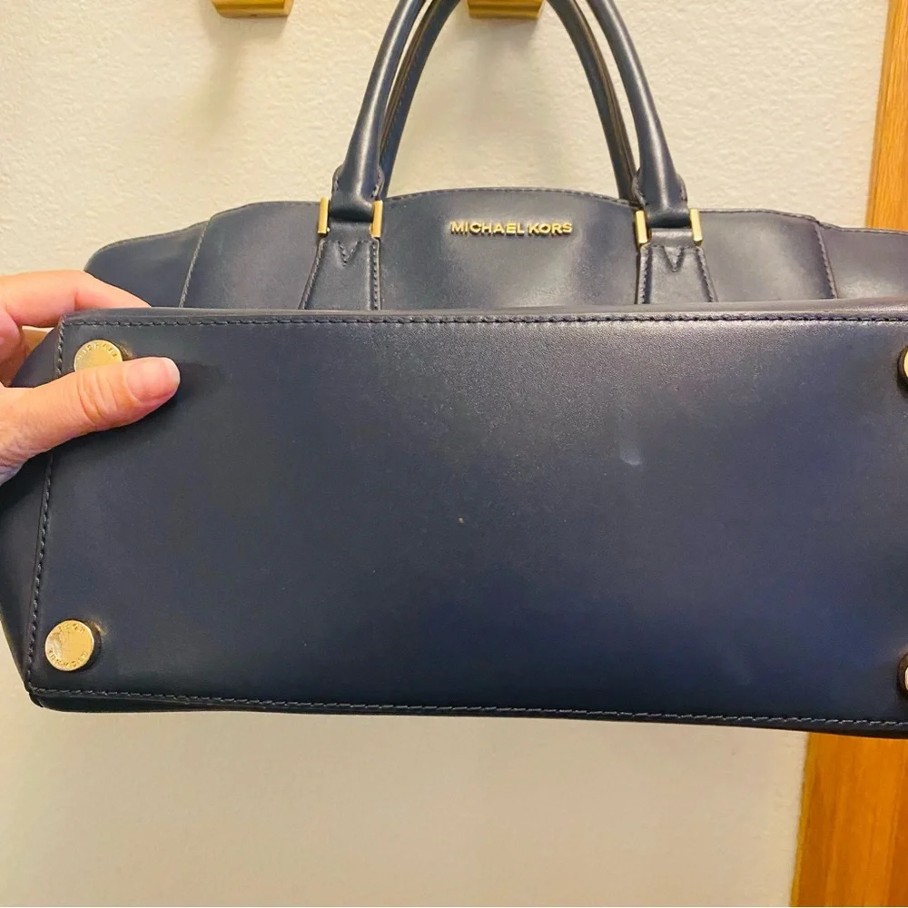 MICHAEL KORS Navy Blue Leather Carolyn Handbag